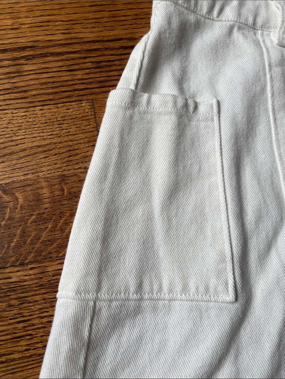 HYFVE White Button-Front Mini Skirt with Patch Pockets - Picture 2 of 10